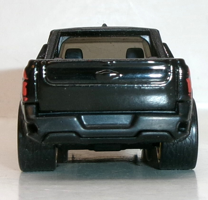 LOOSE 2024 HOT WHEELS 1:64 BLACK CHEVY SILVERADO EV RST WHEEL SWAP REAL RIDERS
