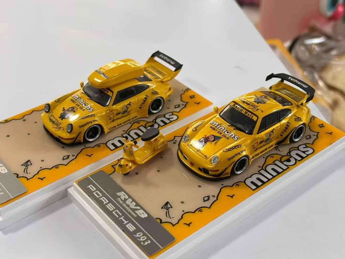 The Ultimate Player 1/64 Rwb993 964 Alloy car Model Collectible Ornament Gift