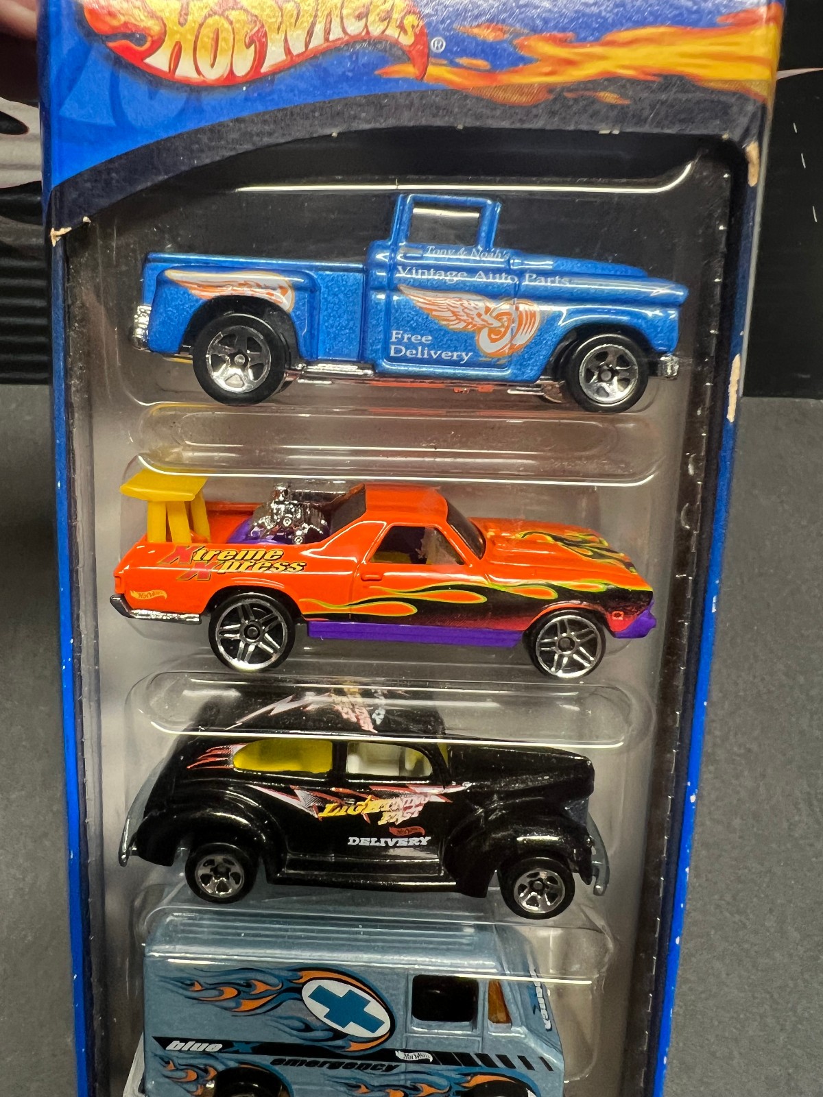 HOT WHEELS TRUCK STOPPERS 5 CAR GIFT PACK FROM 2000 NEW UNOPENED PACKAGE