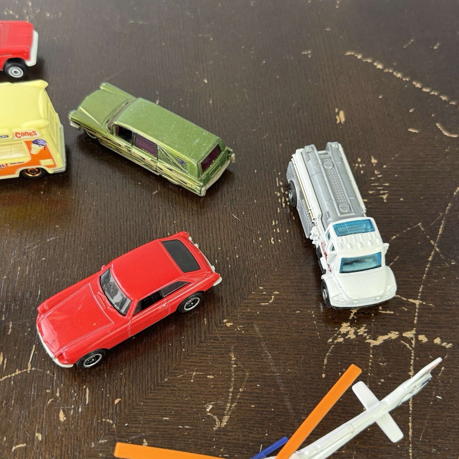 Matchbox 1/64 Lot Of 17 Die Cast And Plastic Cars Helicopters Trucks