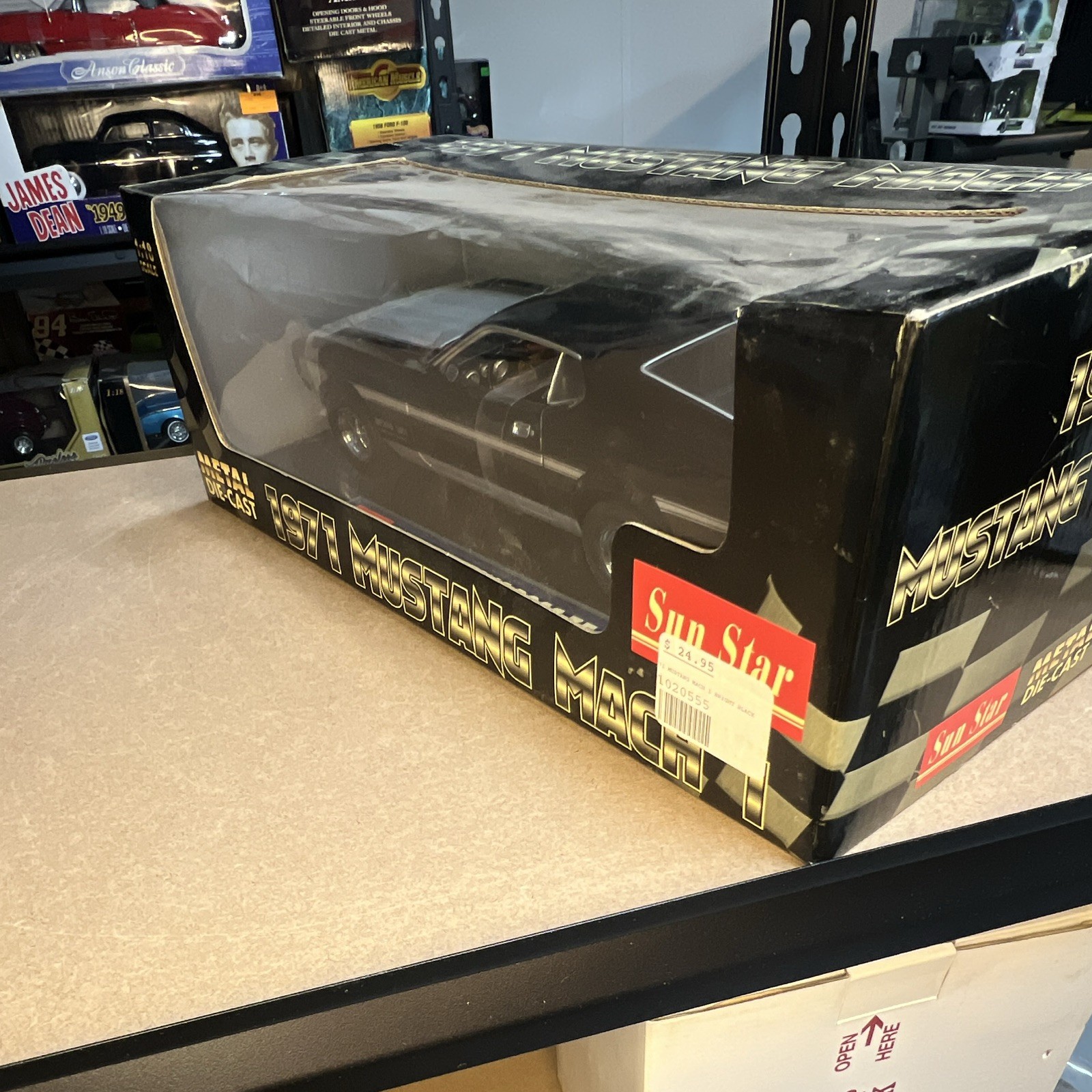 Sun Star 1971 Ford Mustang Mach 1 1:18 Diecast Metal Black Unopened Box
