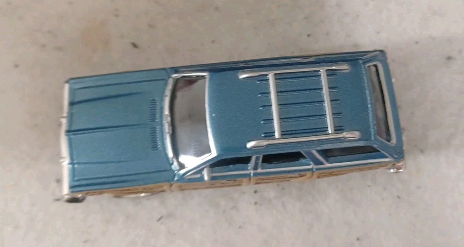 Motor Max American Graffiti 1:64 Scale 1979 Chrysler LeBaron (Rare Blue)