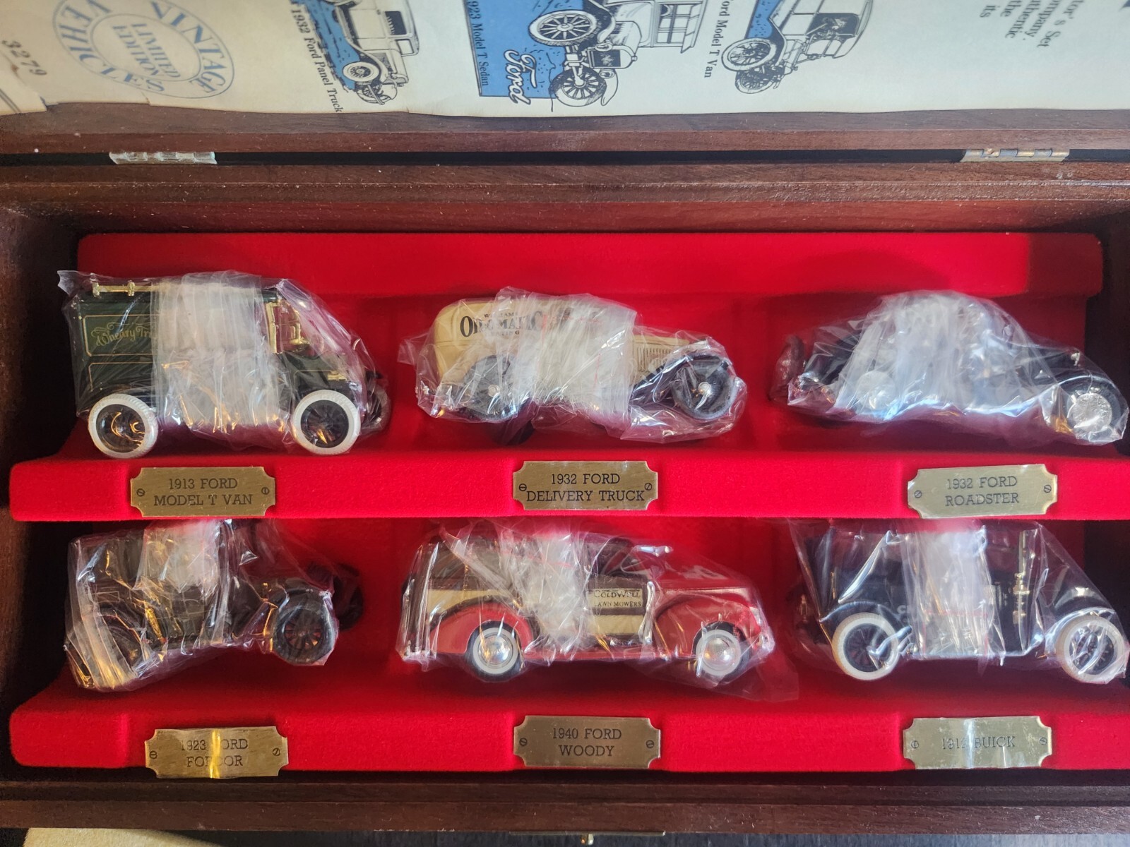 ERTL DIECAST VINTAGE VEHICLES LIMITED EDITION SET OF 6 IN WALNUT DISPLAY BX NEW