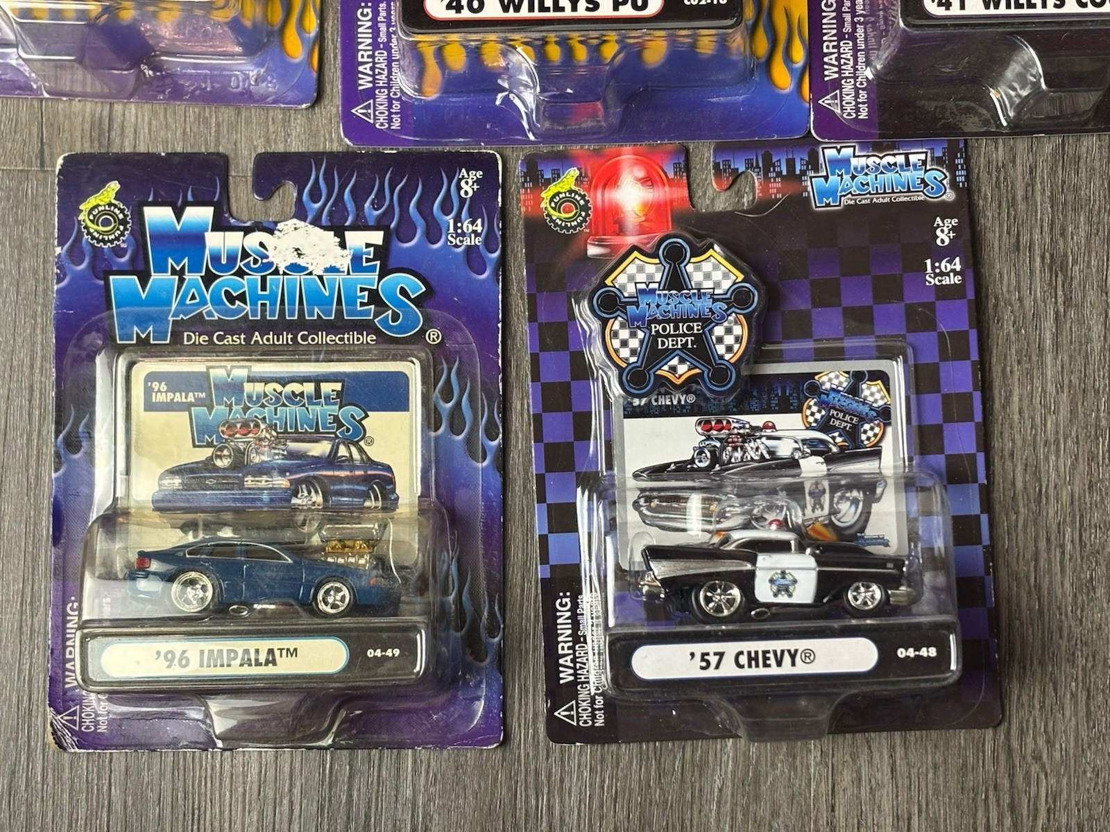 Lot Of 5 Muscle Machines Does cast Cars 1:64 Various Sets/years