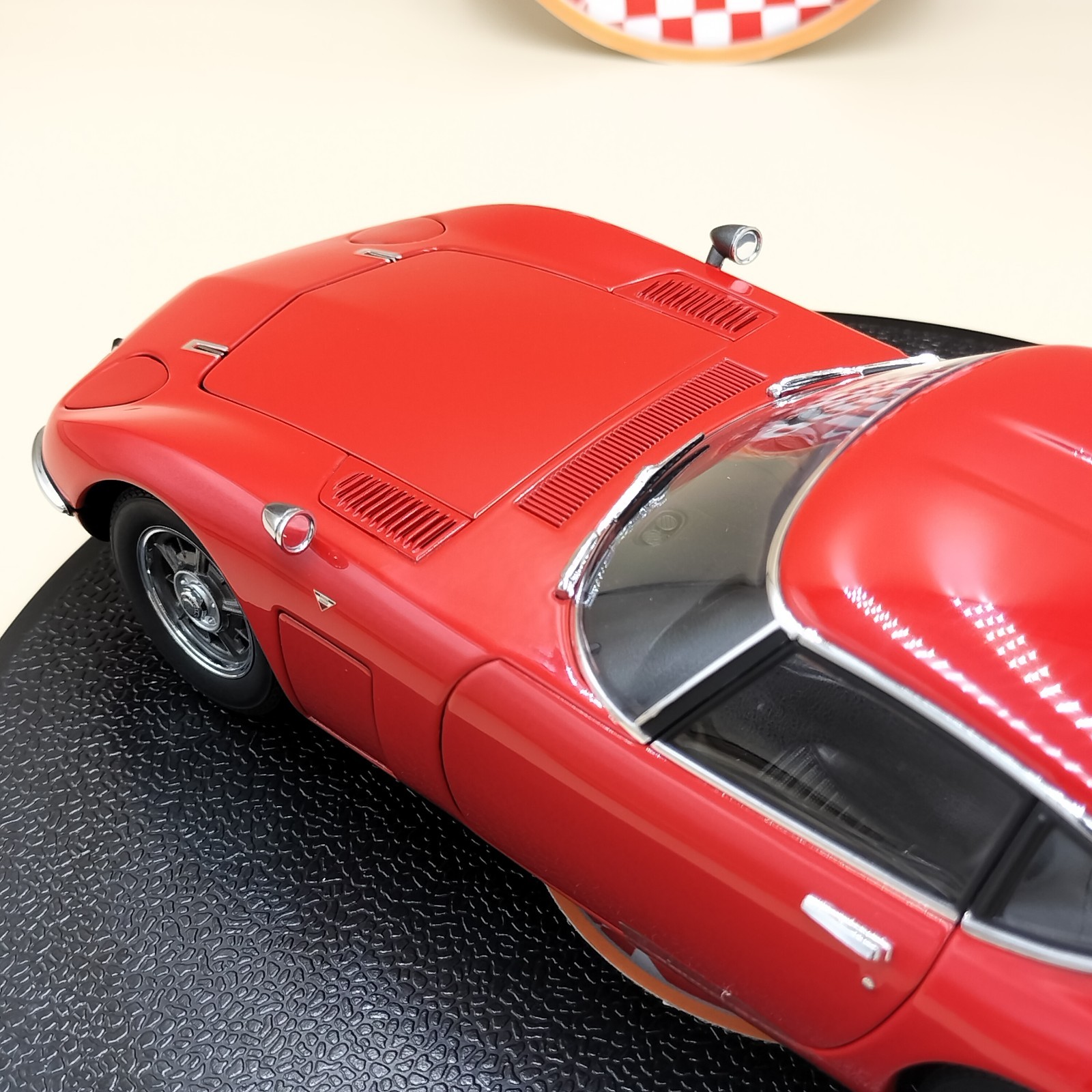AUTOart 1/18 Toyota 2000GT 1967 Coupe red Upgraded 78746 Millennium