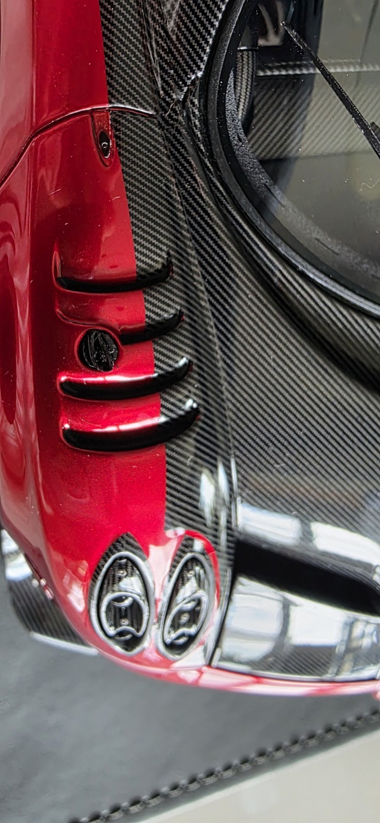 1/18 BBR PAGANI HUAYRA BC COLOR ROOSO FUOSO ( READ INFO)