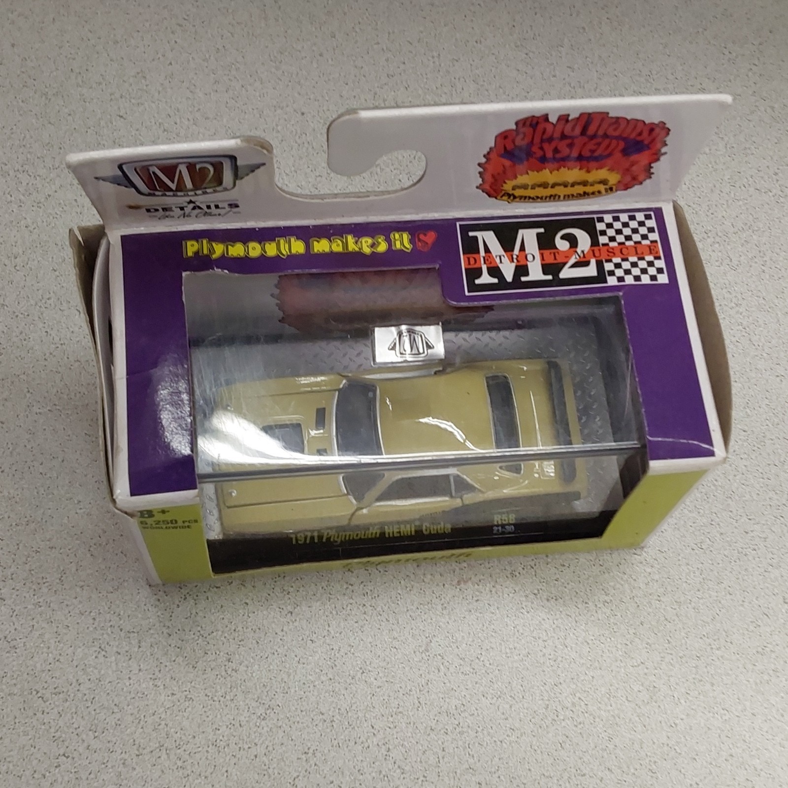 M2 Machines M2 Muscle 1:64 1971 Plymouth Barracuda Gold Diecast Unopened Box