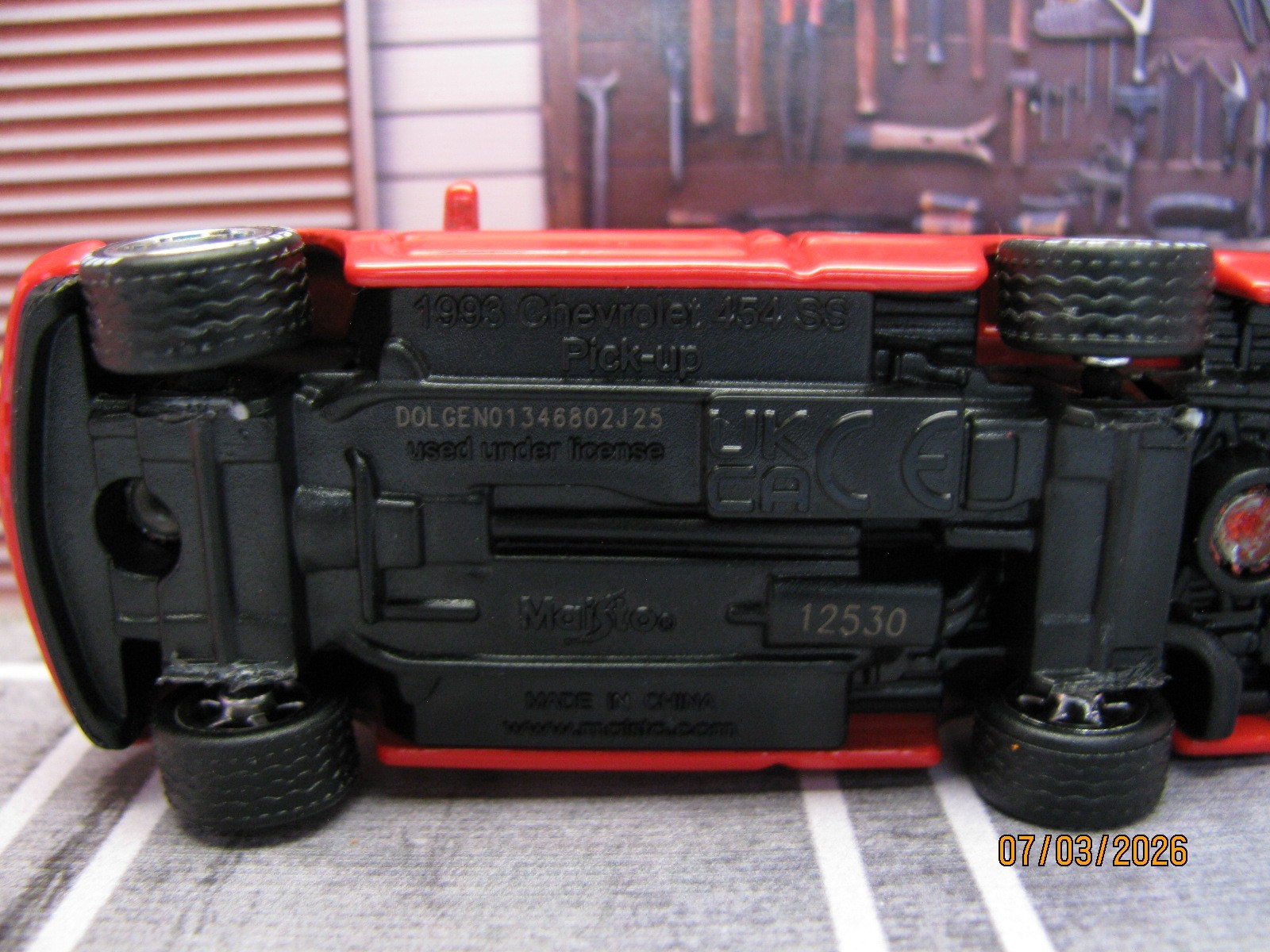 2025 Maisto 1993 Red Chevrolet 454 SS Pickup Truck, w/Real Riders Wheel Swap