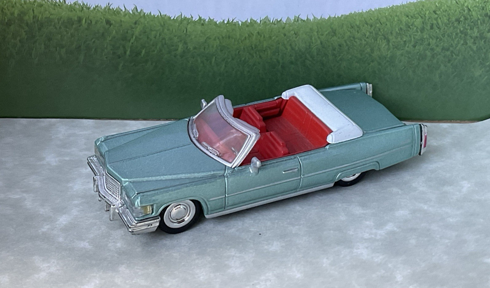 New Ray 1976 CADILLAC Coupe DeVille Convertible CADDY 1:43