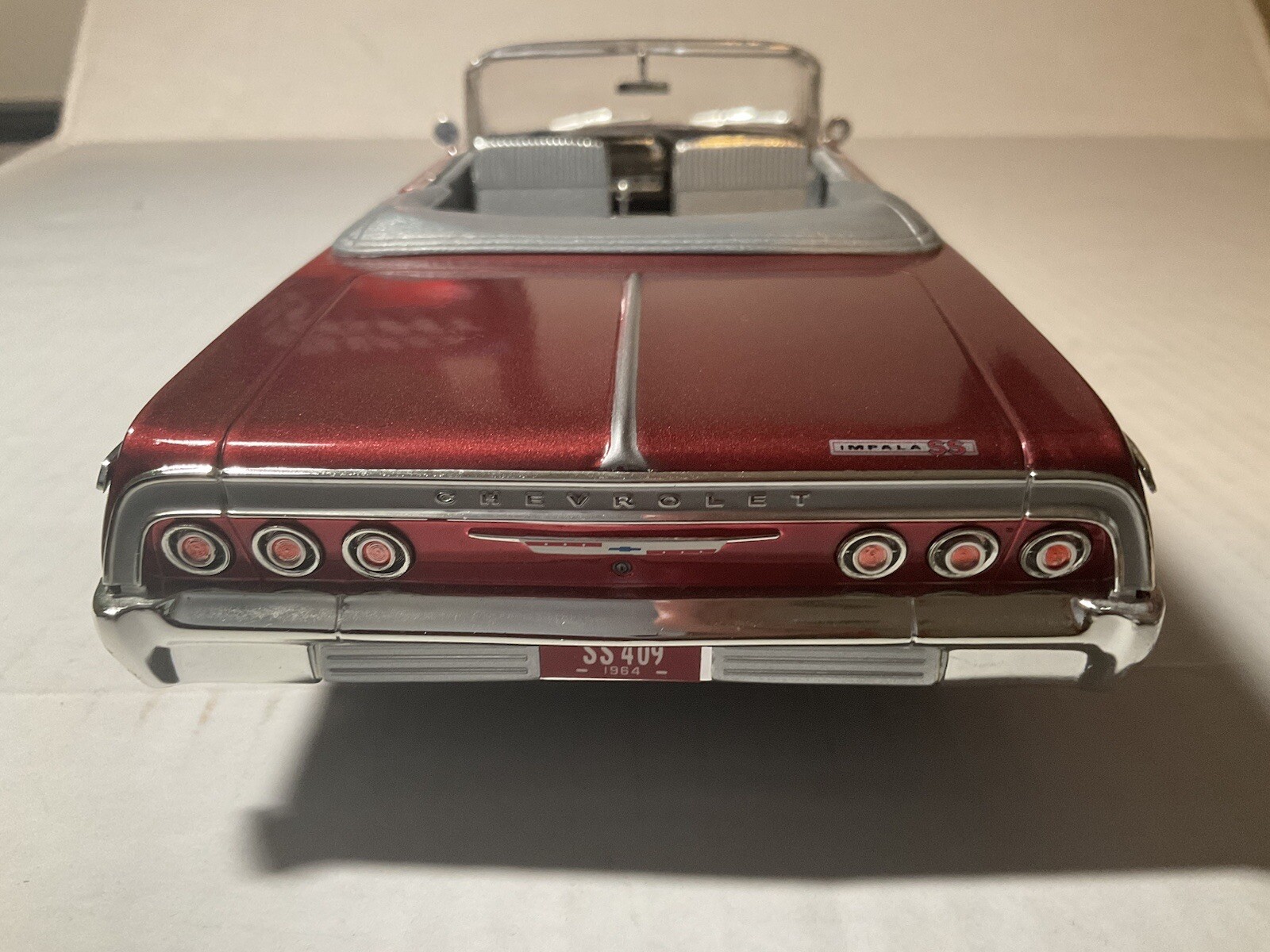 ERTl 1/18 1964 Impala Convertible SS. Plum Red, No BOX, Good Condition
