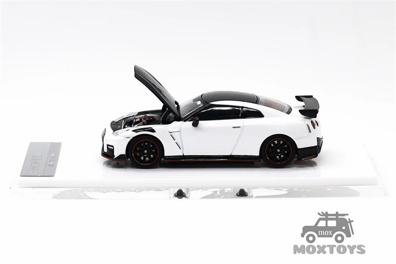 Motorhelix 1:64 R35 Special Edition 2022 Diecast Model Car