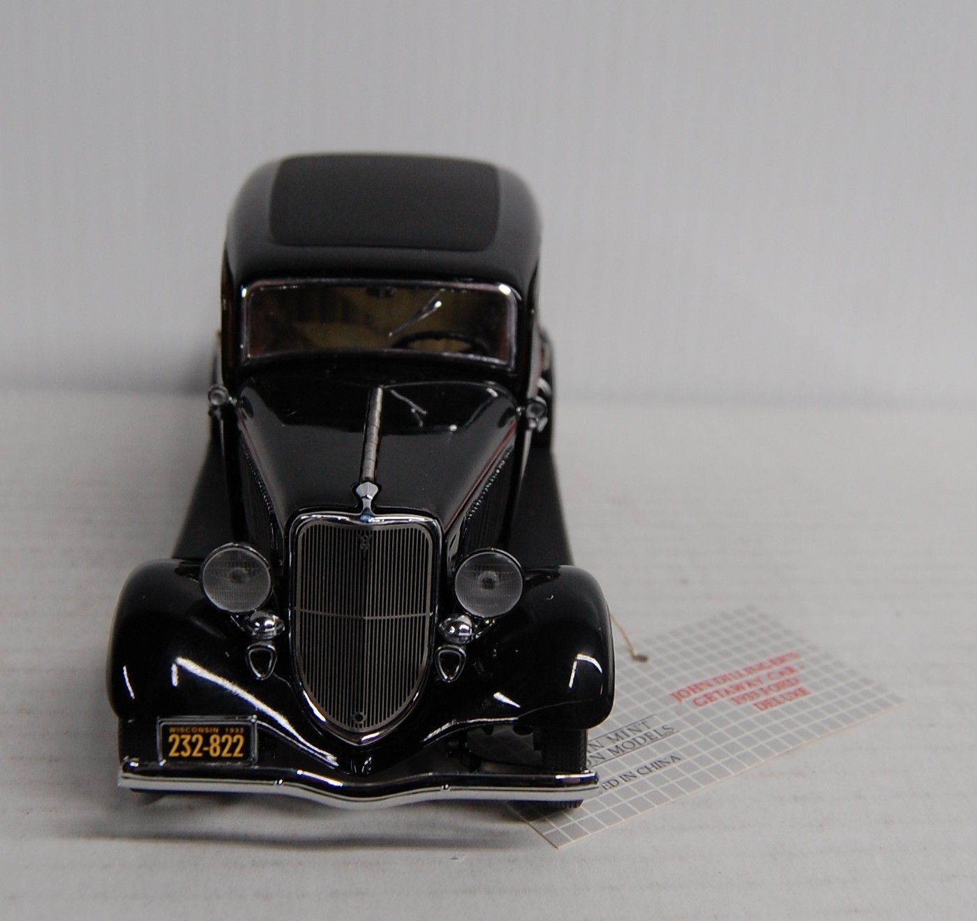 Franklin Mint John Dillinger’s Getaway Car 1933 Ford Deluxe 1:24 Broken Pcs READ