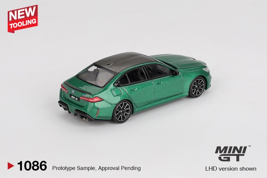 Mini GT 1:64 BMW M5 Isle of Man Green Metallic #1086