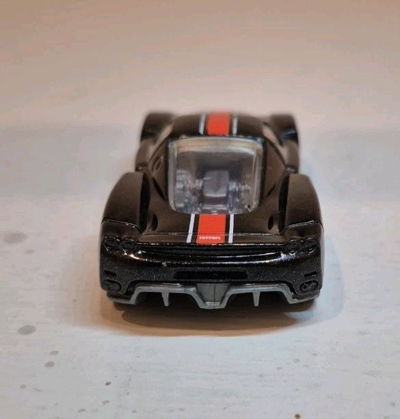 Hot Wheels Enzo Ferrari 2002 Mattel Red Lines Black Orange White Stripe
