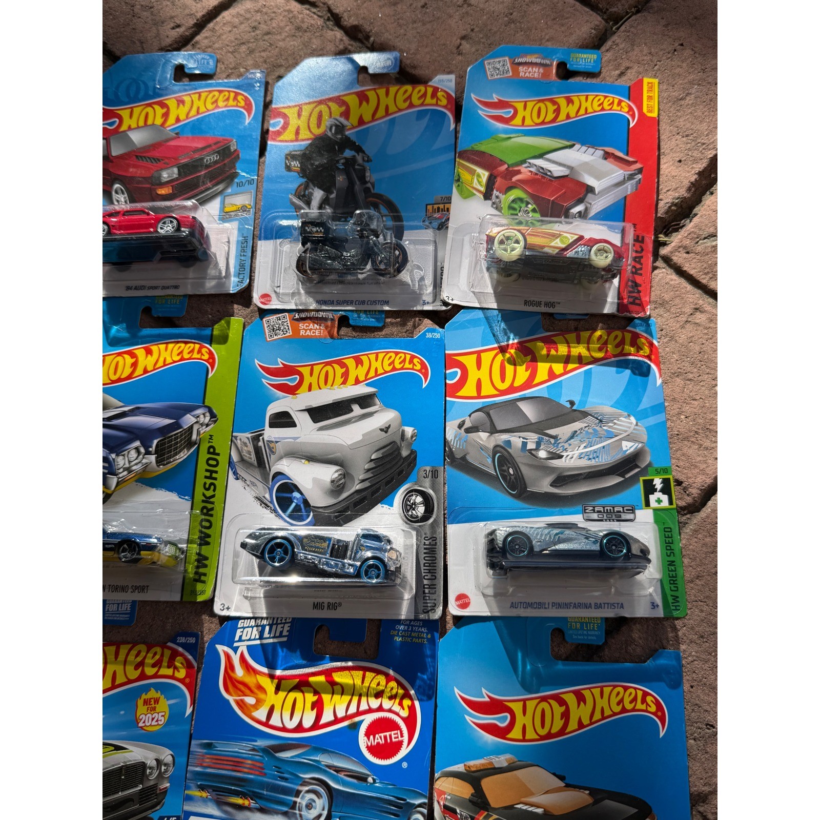 Hot Wheels Diecast Car Lot 25 pc Mixed Series Boys toys collection cars matchbox
