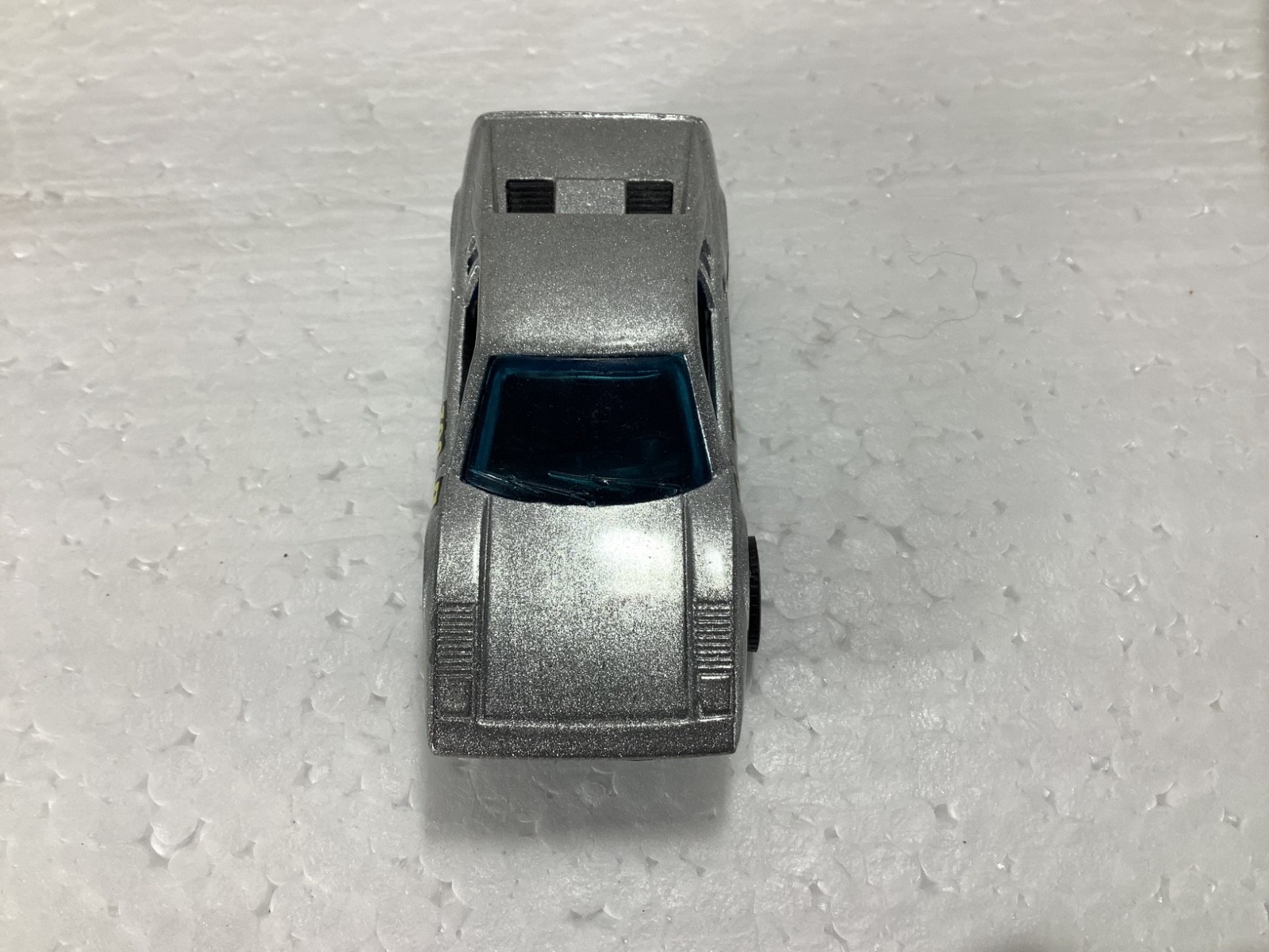 1982 Hot Wheels Metalflake Gray FERRARI Racebait 308 w/ Goodyear Real Riders