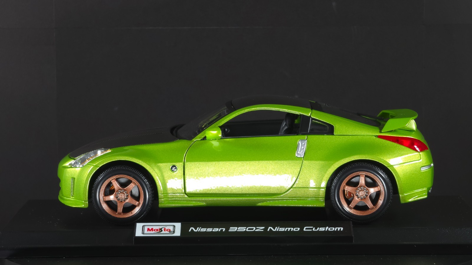 Nissan 350Z Nismo Custom 1:18 Maisto Exclusive Style Special Edition Green