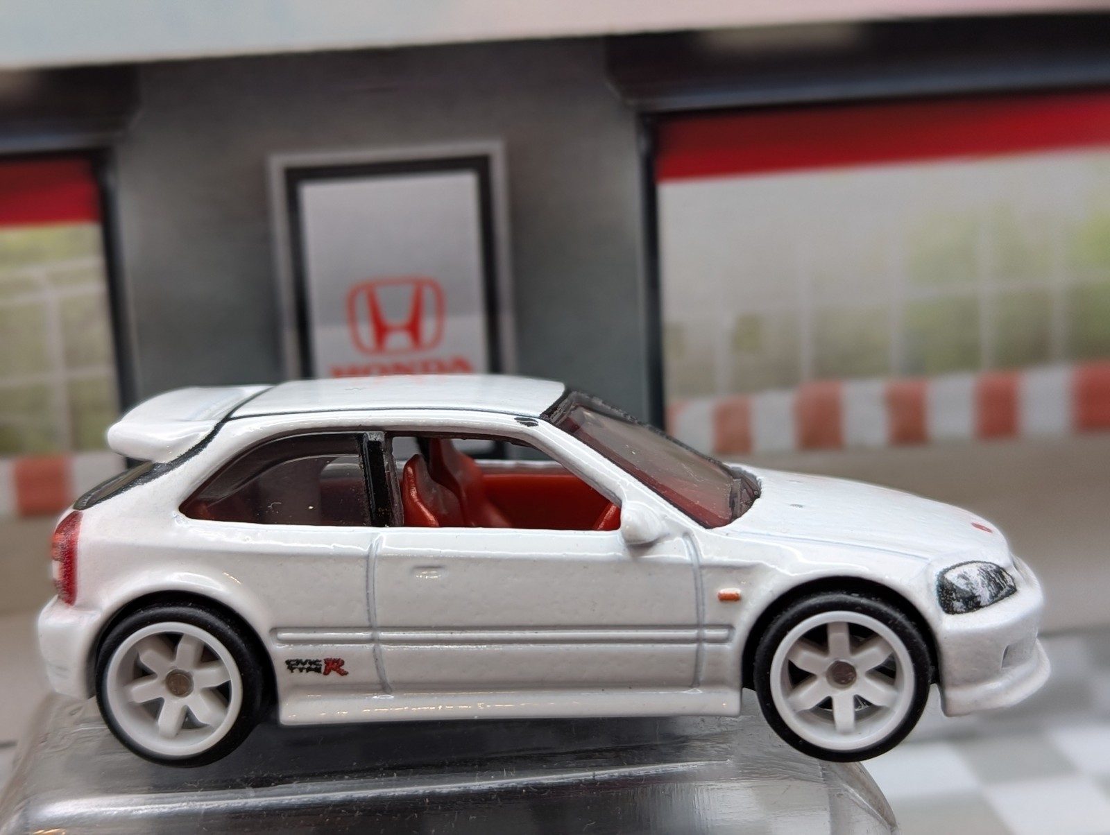 Hot Wheels 1999 HONDA CIVIC TYPE R ☆white ☆Premium Collector Diorama☆loose