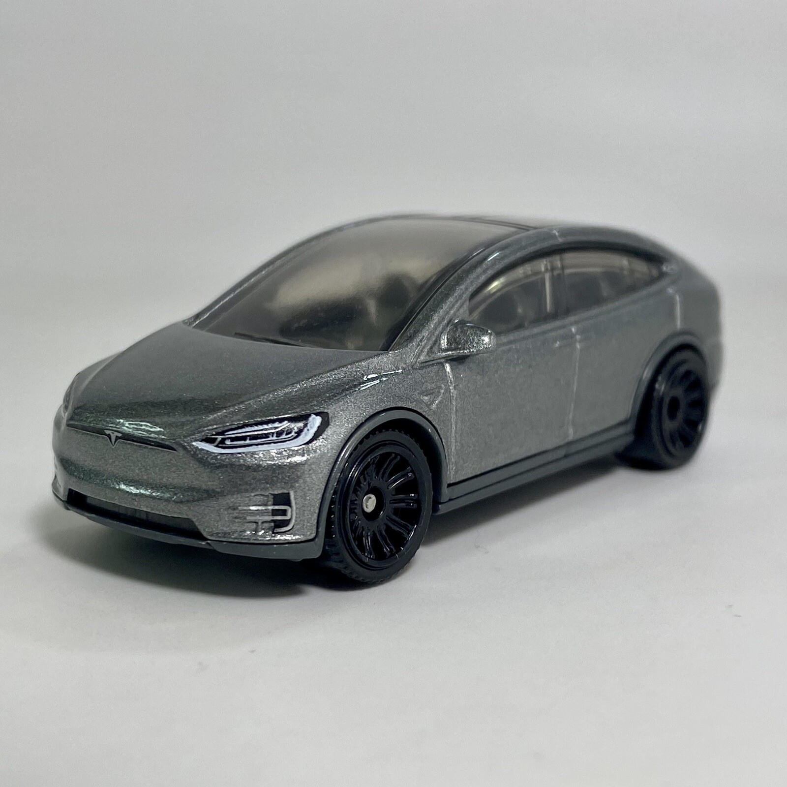Tesla Model X Gray 1:64 Scale Diecast Diorama Model Car #90