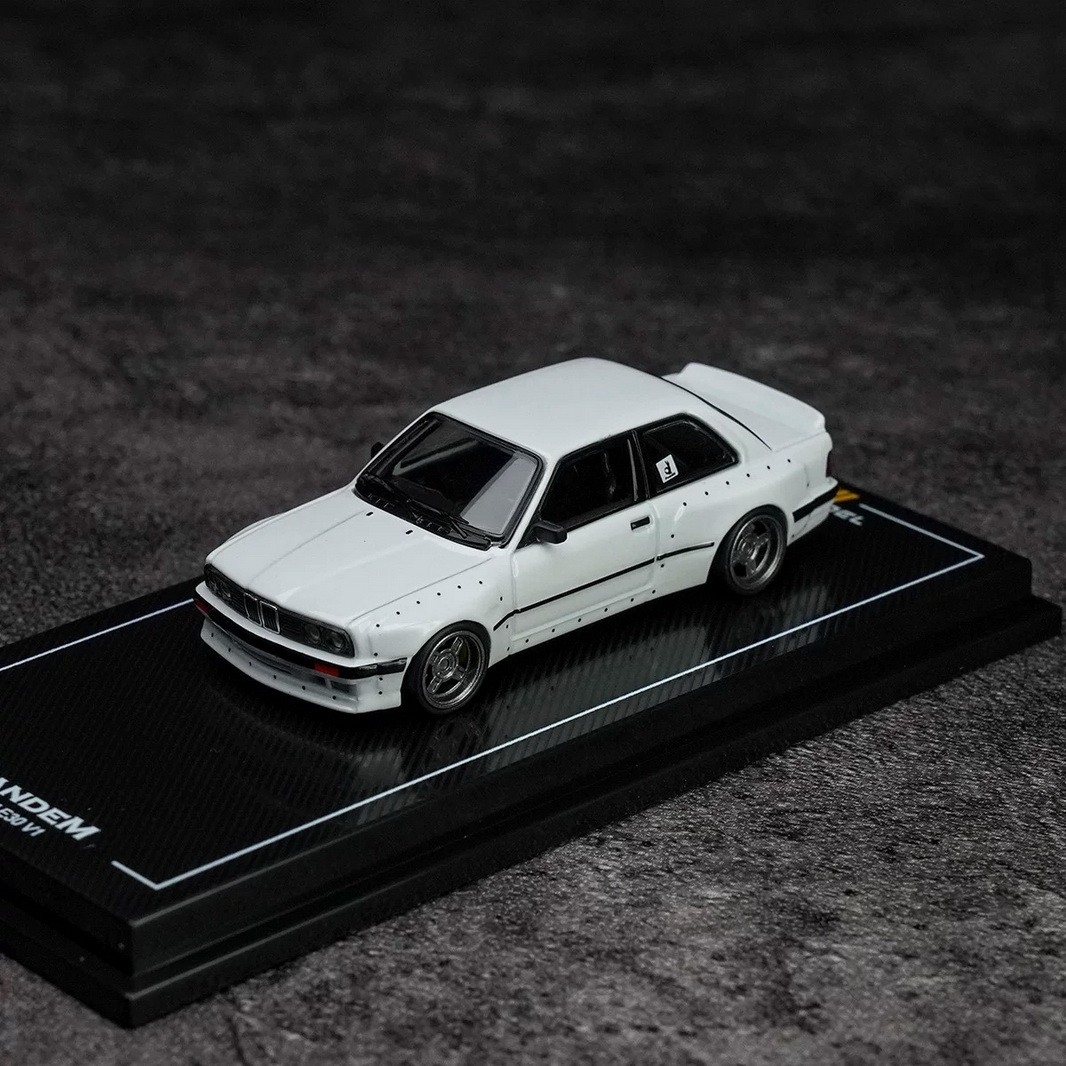 CM 1/64 Scale BMW M3 E30 White Diecast Car Model Collection Toy Gift NIB
