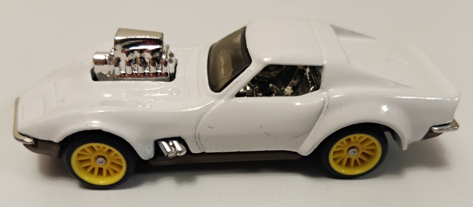 Hot Wheels: ’68 Corvette-Gas Monkey Garage (Gone in Sixty Seconds 4-Miami)