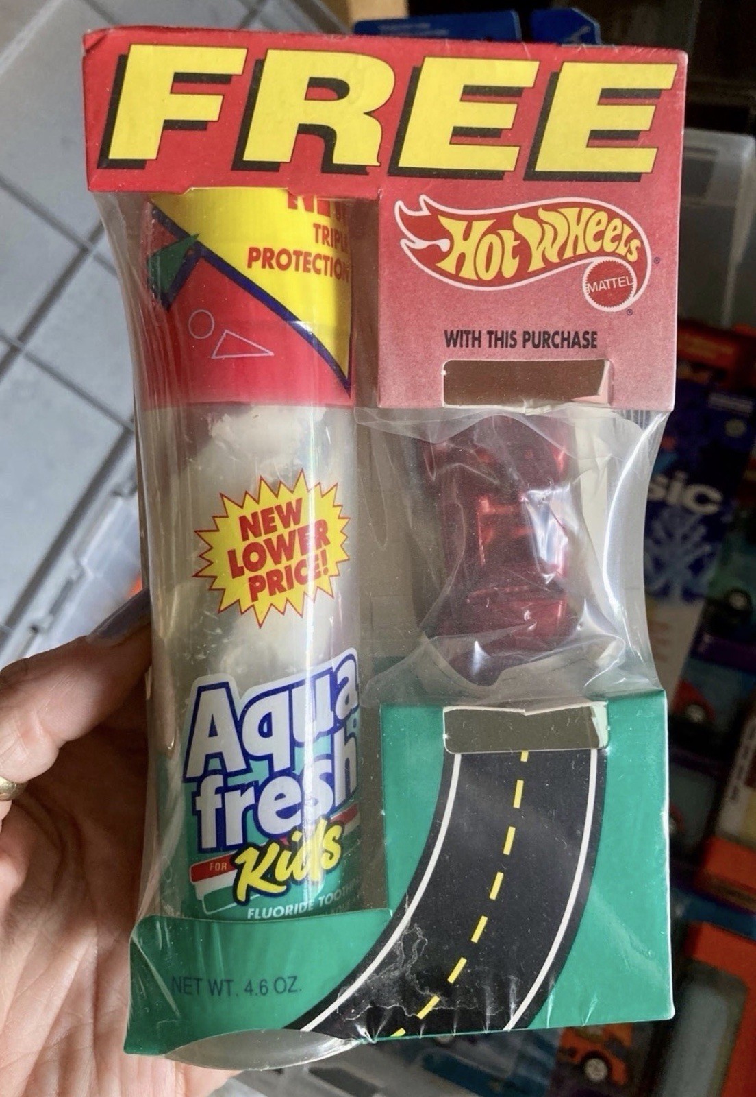 1993 aqua fresh toothpaste w/ hotwheels red vw baja promo car – nrfp