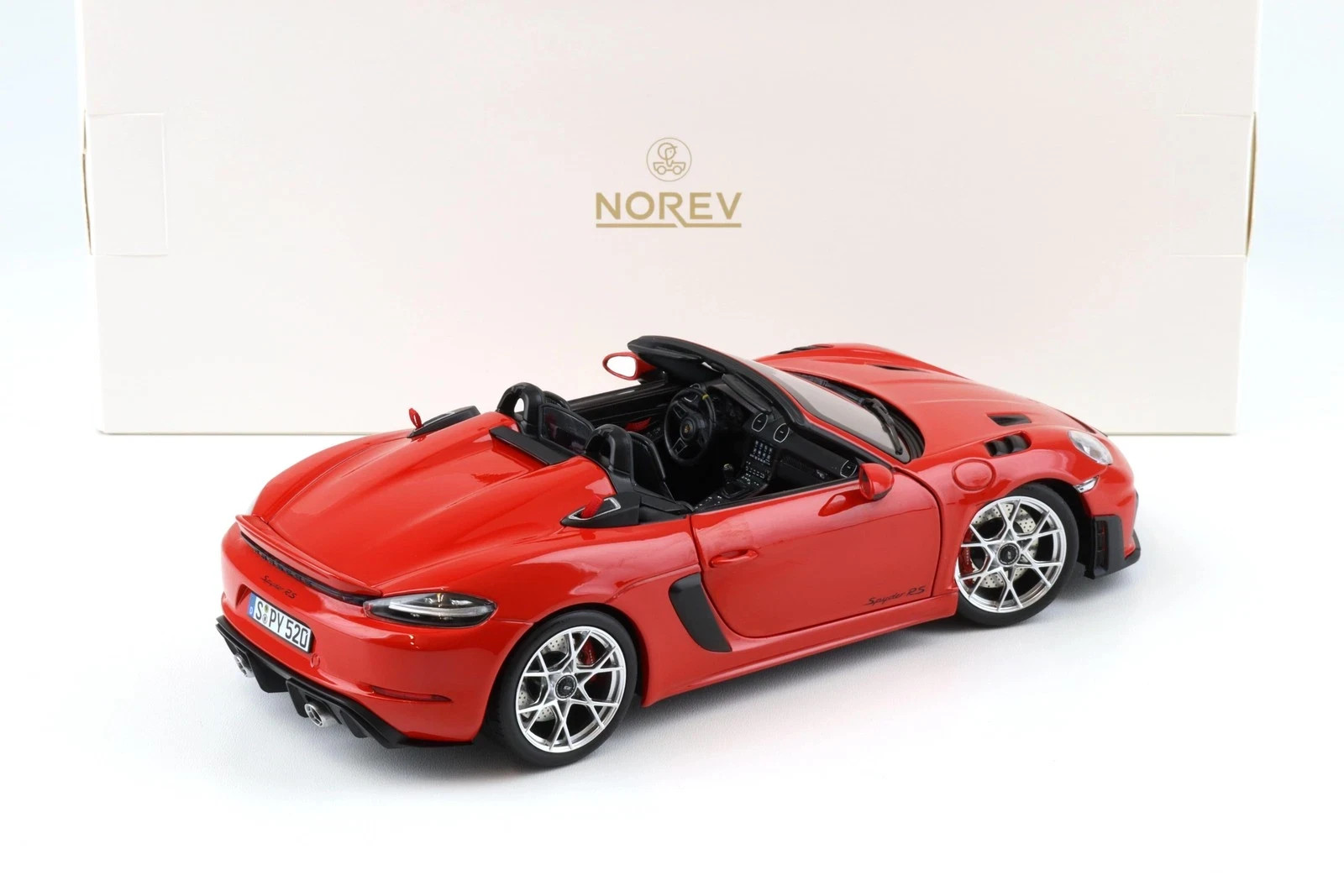 1/18 Norev Porsche 718 Spyder RS 2023 Guards Red 187271
