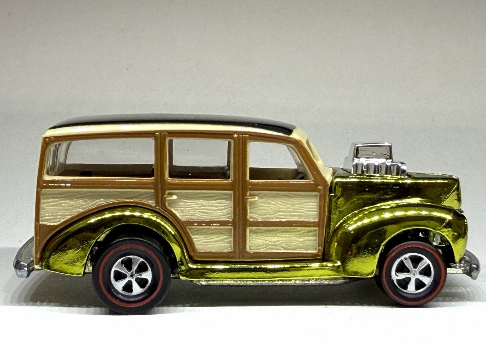 🔥 Hot Wheels CUSTOM MADE Spectraflame 1940’s Ford WOODY Diecast Car 1:64