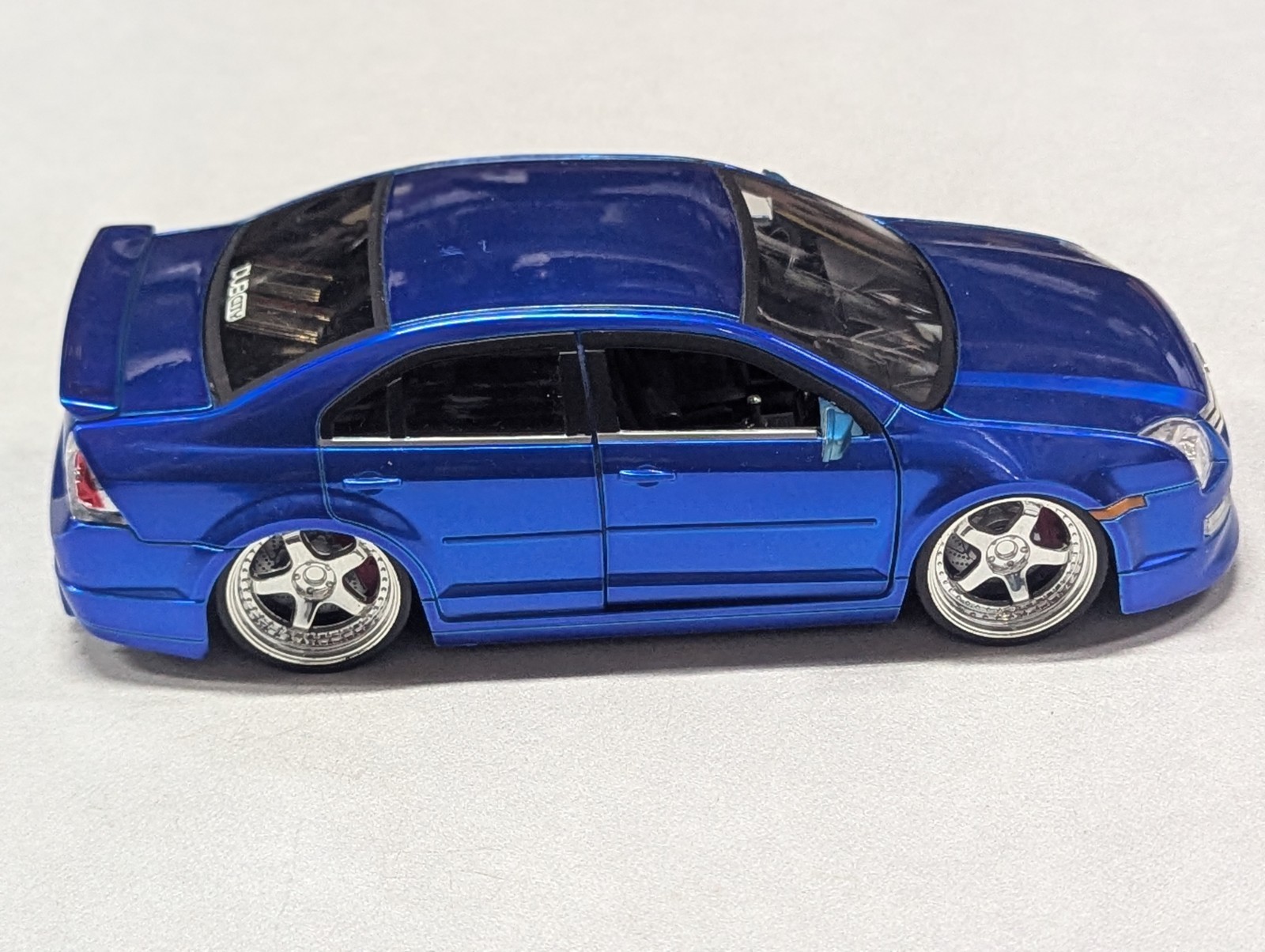 JADA DUB CITY 2006 FORD FUSION BLUE & RED 1:24 DIECAST MODEL USED Scuffs NO BOX