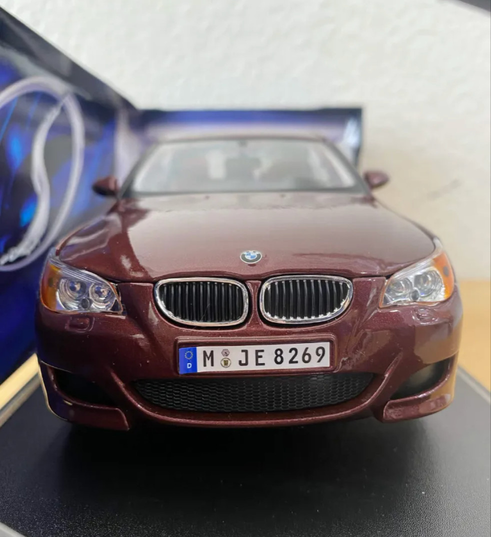2010 BMW M5 Indianapolis Red Metallic 1/18 Maisto HTF Special Edition