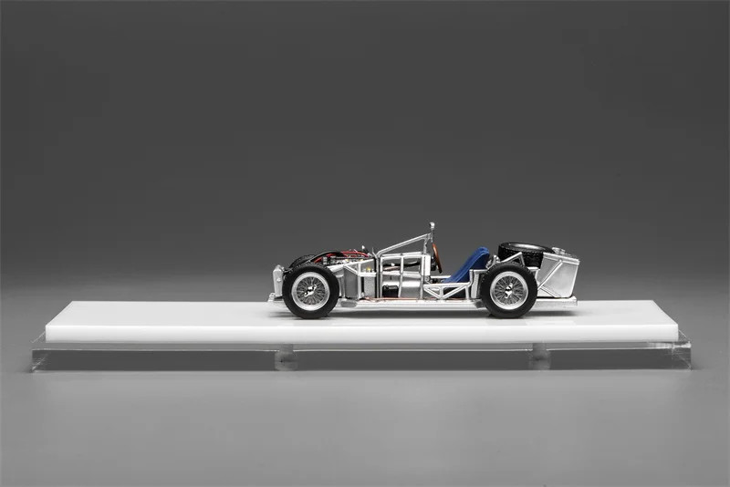 MOTORHELIX 1:64 Spaceframe w/ Engine Diecast Model Car