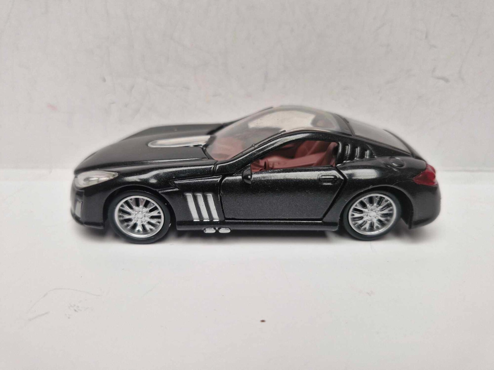 AMERCOM Peugeot 907 V12 Concept Car 2005 Die Cast Polish Edition 1:43 MIB Ori…