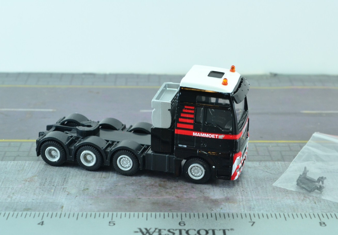 MAN TGX XXL Mammoet 8X4 Diecast Tractor Unit Truck 1:87 HO Scale (HO6484)