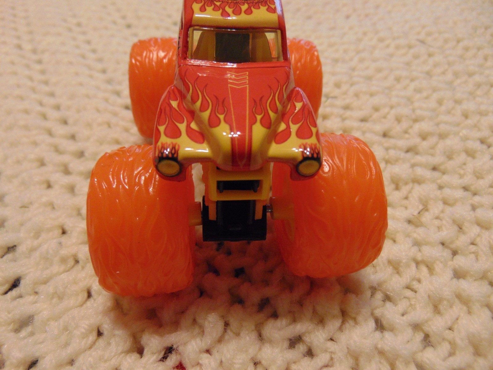 NEW 2024 FIRE & ICE GRAVE DIGGER SPIN MASTER Monster Jam TRUCK LOOSE