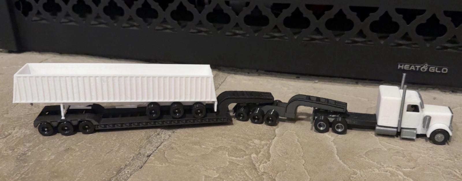 1:64 Semi trailer Set – White Hopper And Black Low Boy – 3D printed