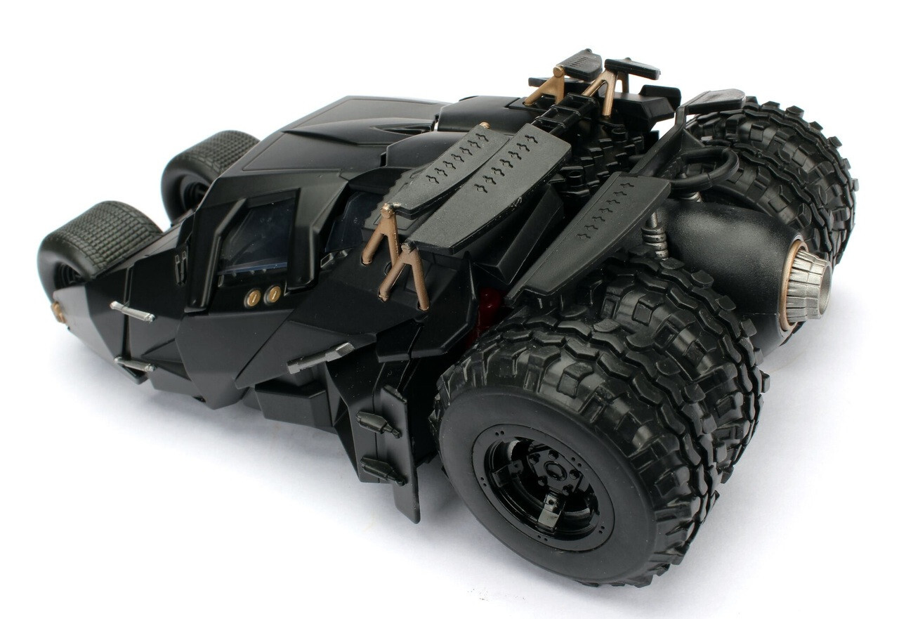 TUMBLER BATMOBILE & BATMAN FIGURE THE DARK KNIGHT 1/24 DIECAST MODEL JADA 98261