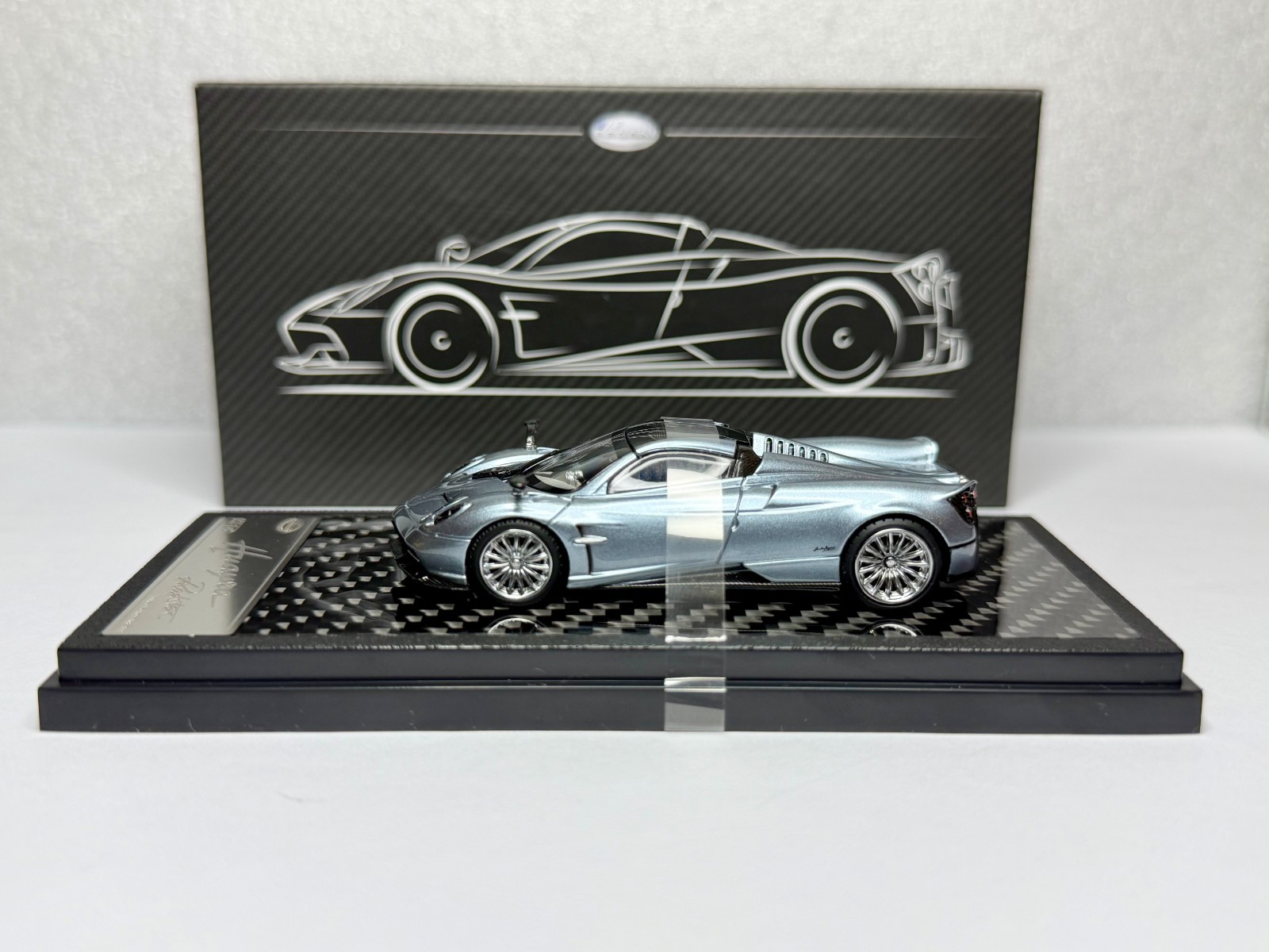 LCD 1:64 Pagani Huayra Roadster Ice Blue HEC 2026 Exclusive