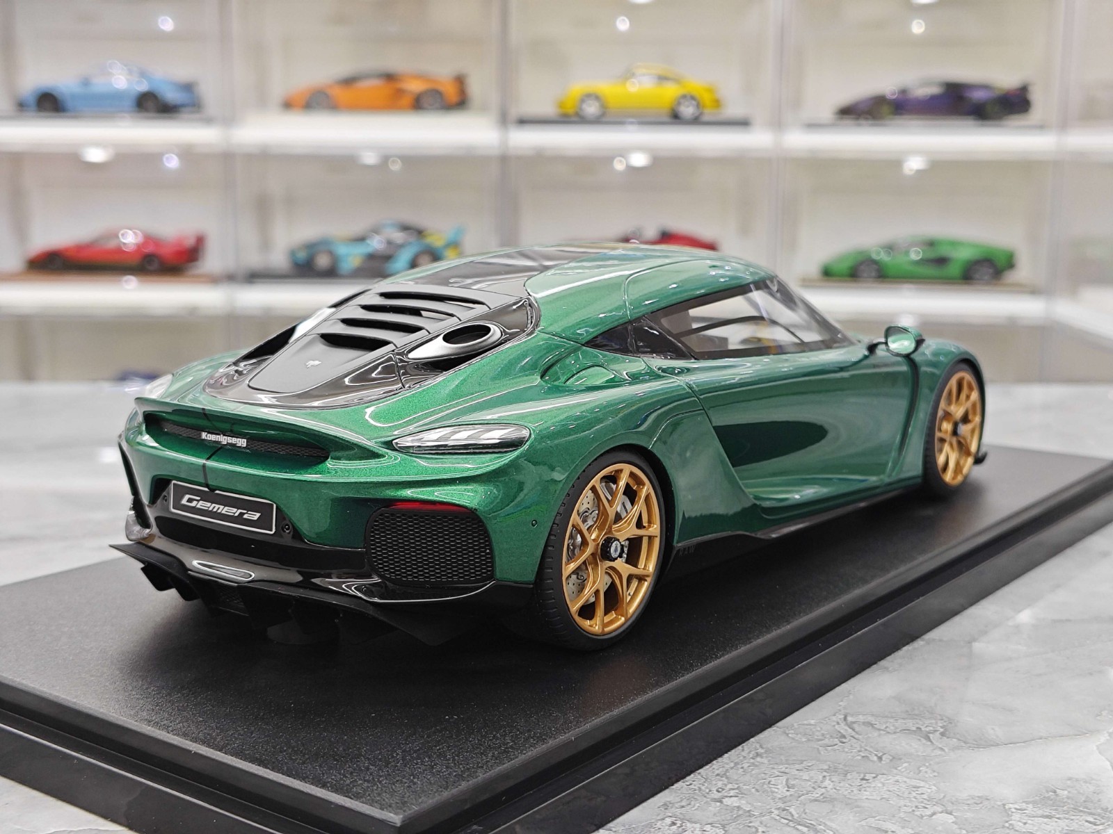 GT Spirit 1/18 Koenigsegg Gemera 2024 Racing Green Resin Car Model GT888