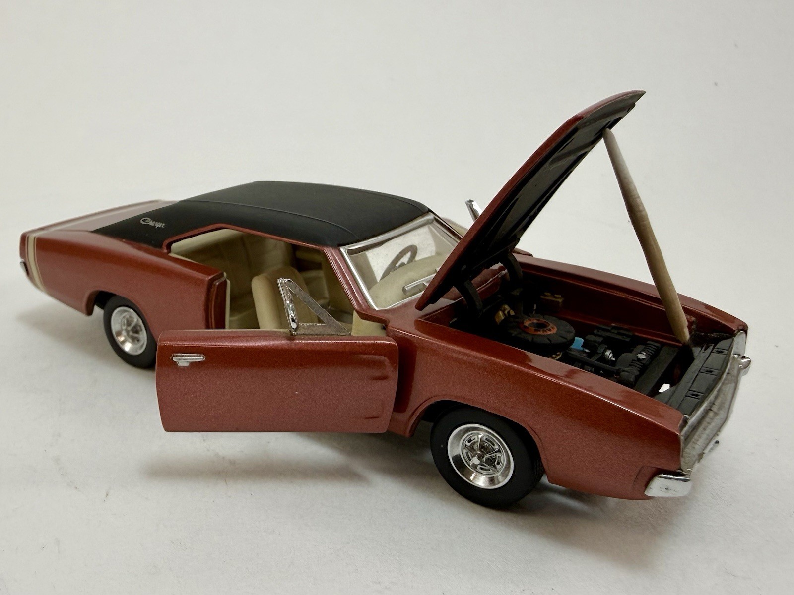Franklin Mint B11RJ56 1968 Dodge Charger R/T Beaten Copper 1:43 Diecast Model