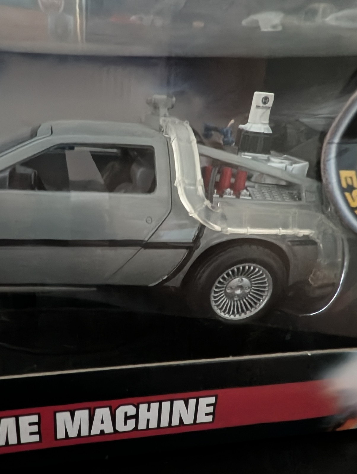 Jada Toys 1:24 DeLorean Time Machine Back to the Future II 1981 Diecast Silver