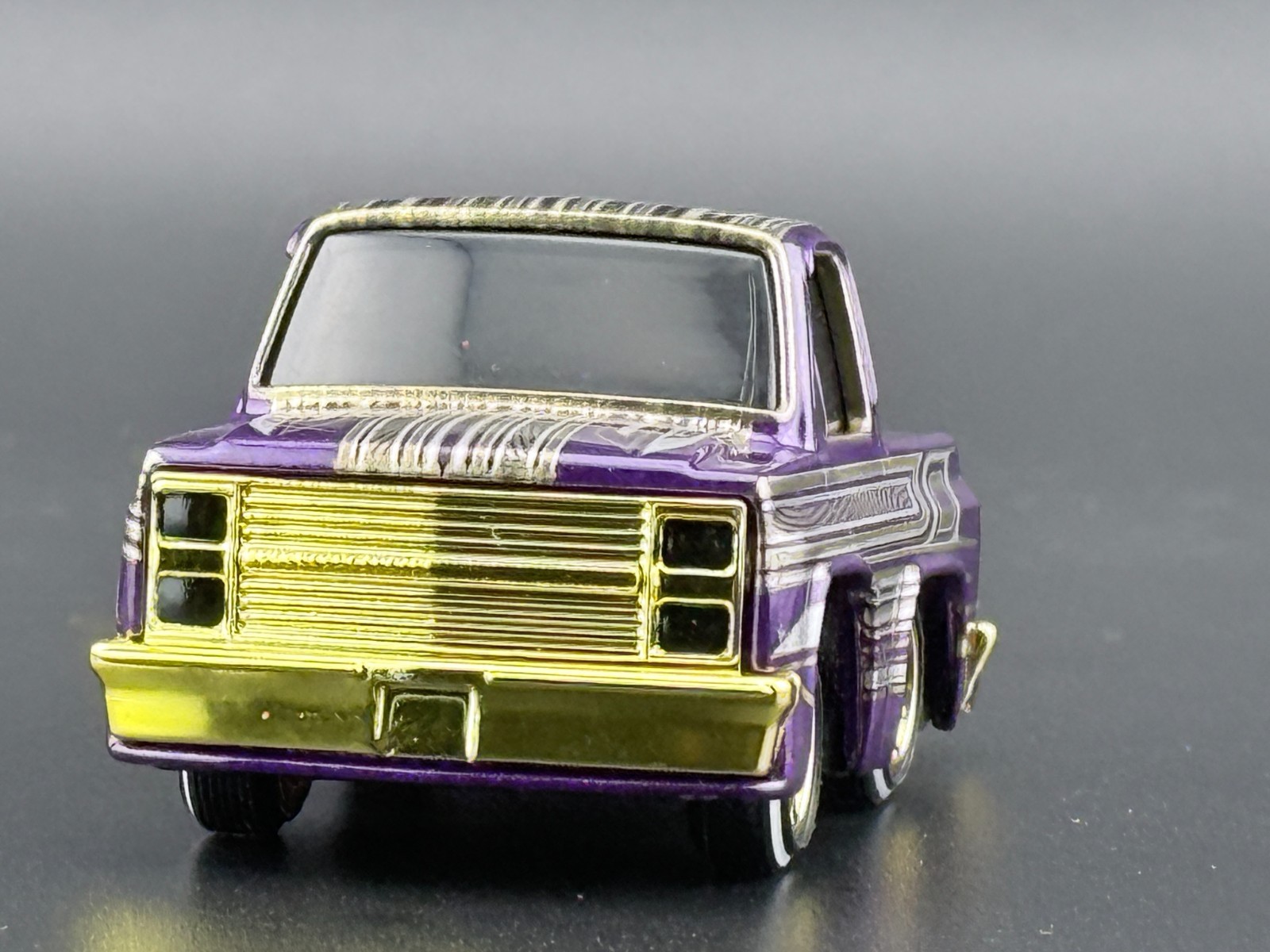 CarTuned 1987 Chevrolet C10 (Lowriders) Purple #06 Mijo Exclusive Series 1 1/64