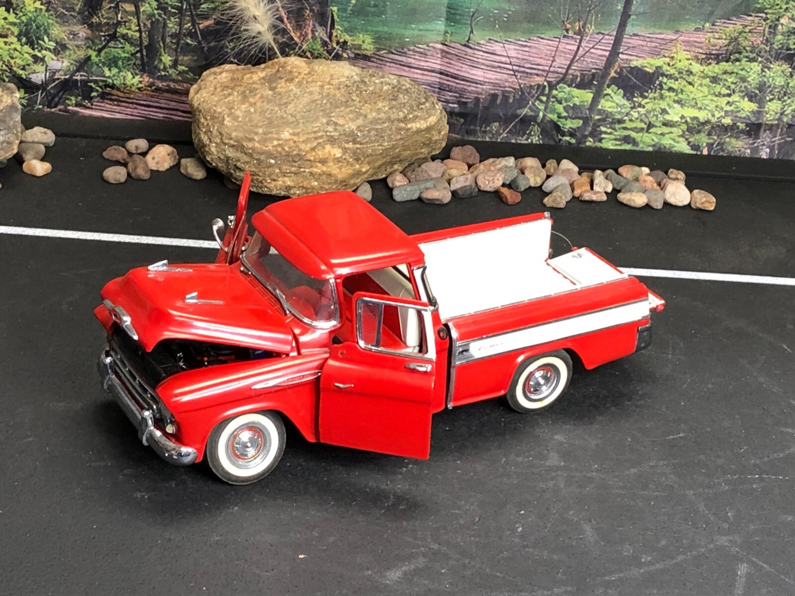 Imperfect 1:24 Diecast Danbury Mint RED 1957 CHEVROLET CAMEO PICKUP No Box AS-IS