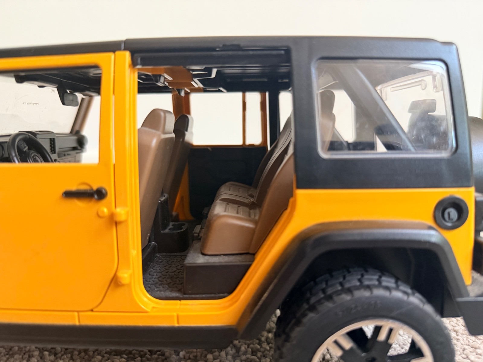 Bruder Jeep Wrangler Rubicon Unlimited *FOR PARTS*