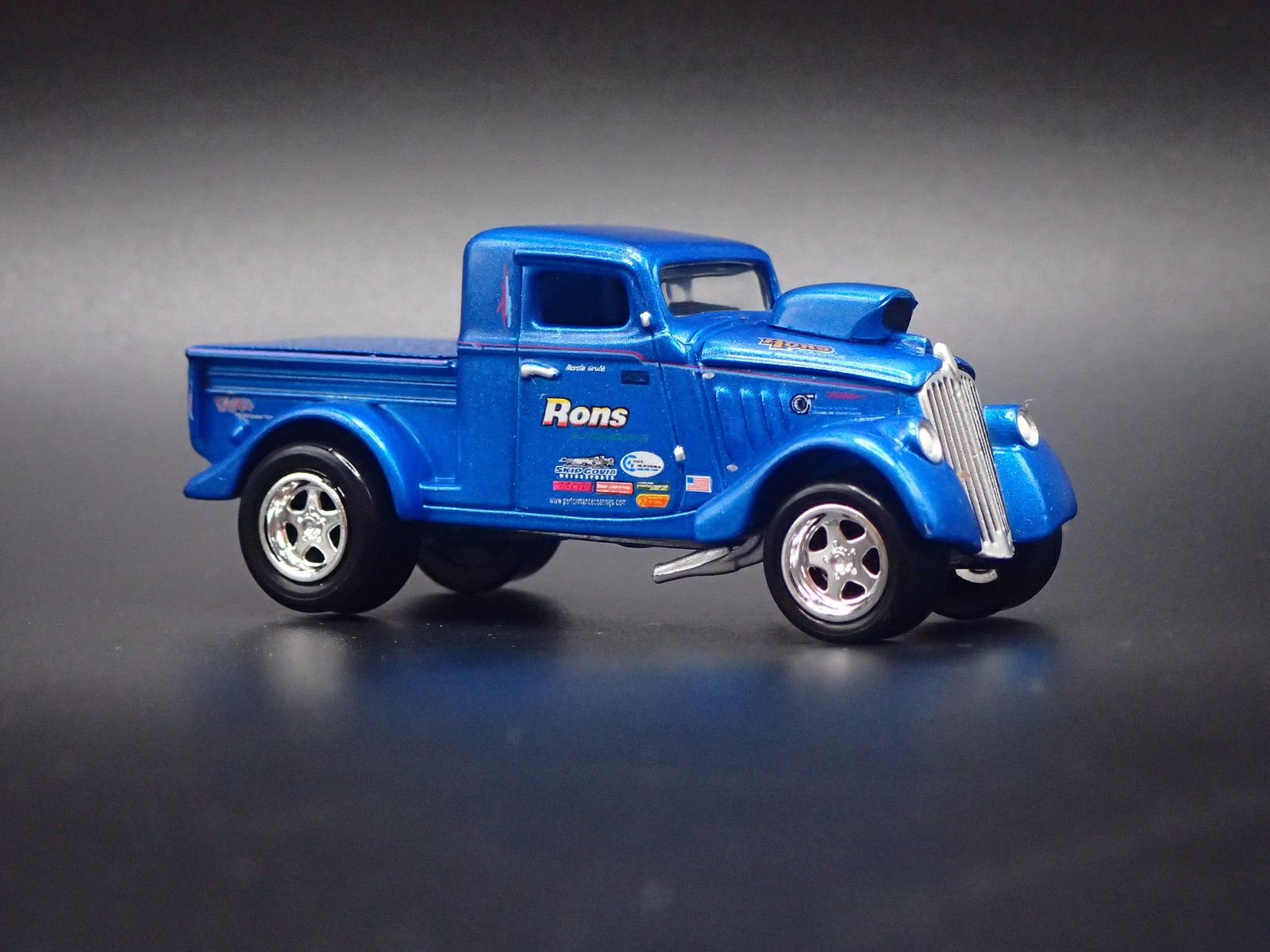 1933 33 WILLYS PICKUP GASSER NHRA 1:64 SCALE COLLECTIBLE DIECAST MODEL CAR