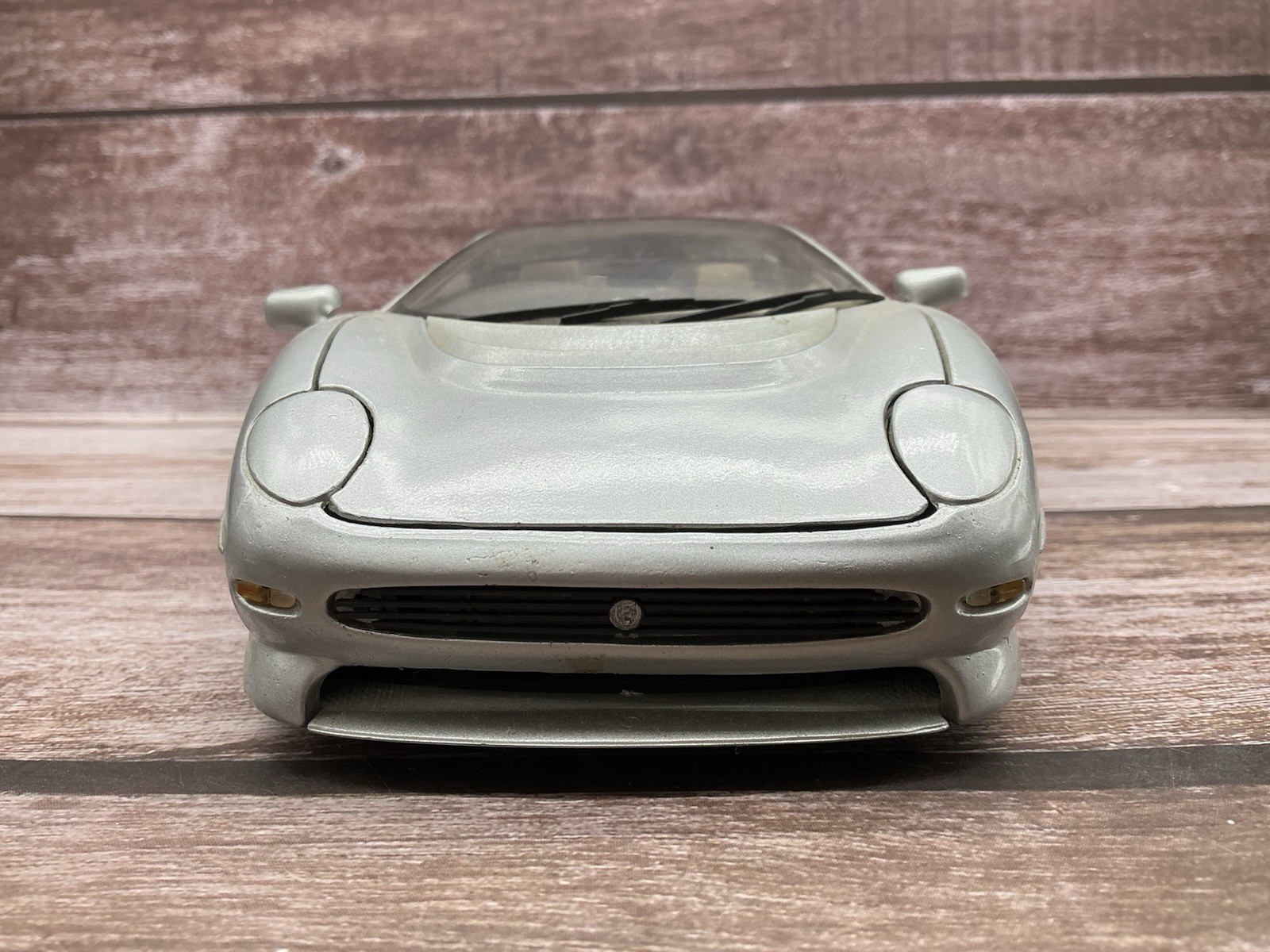 Maisto 1/18 ~ 1992 Jaguar XJ220 ~ Silver