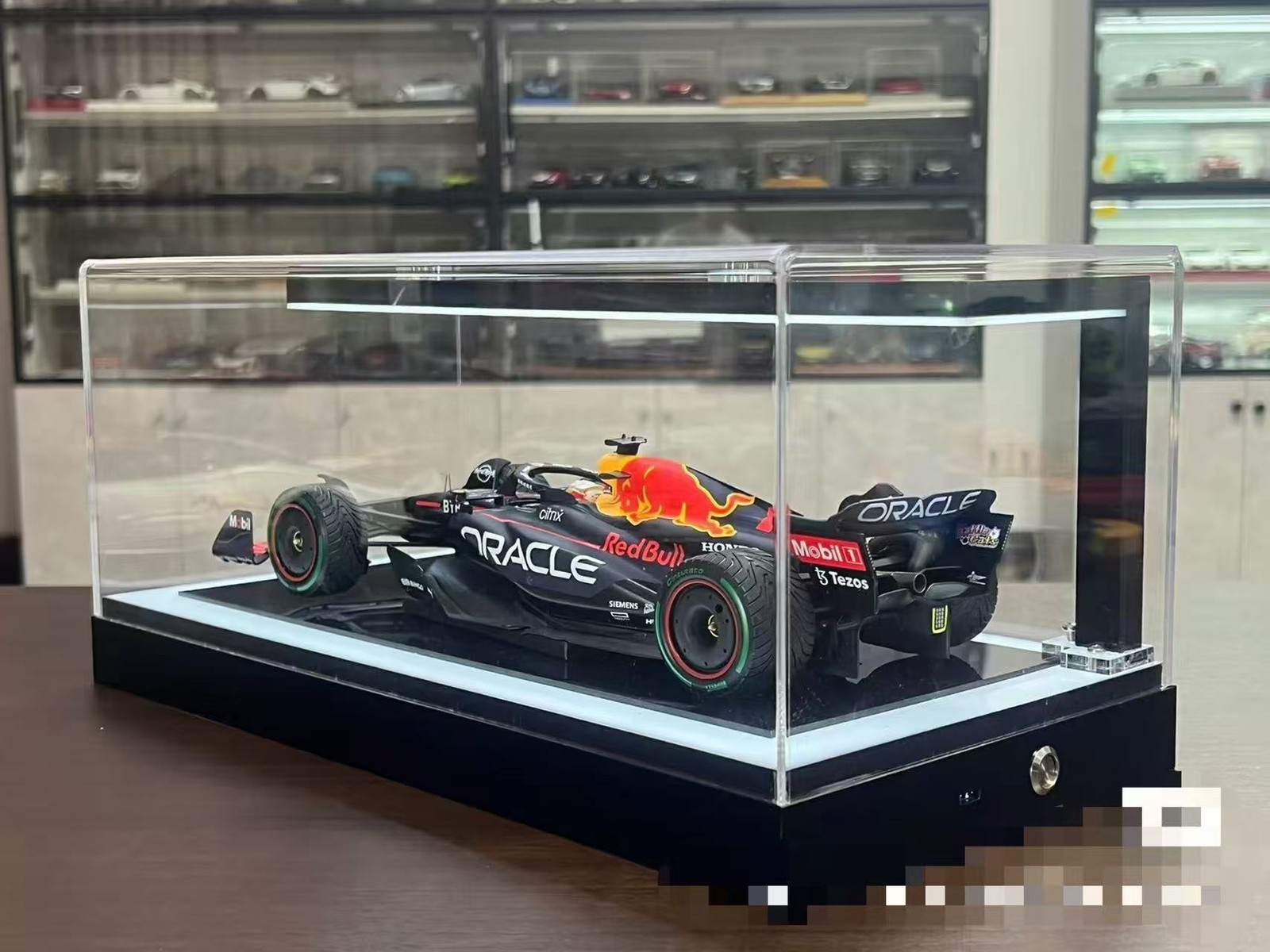 High Grade Real Carbon LED Display Case Chocolate Tone Box for Auto & Motorcycle