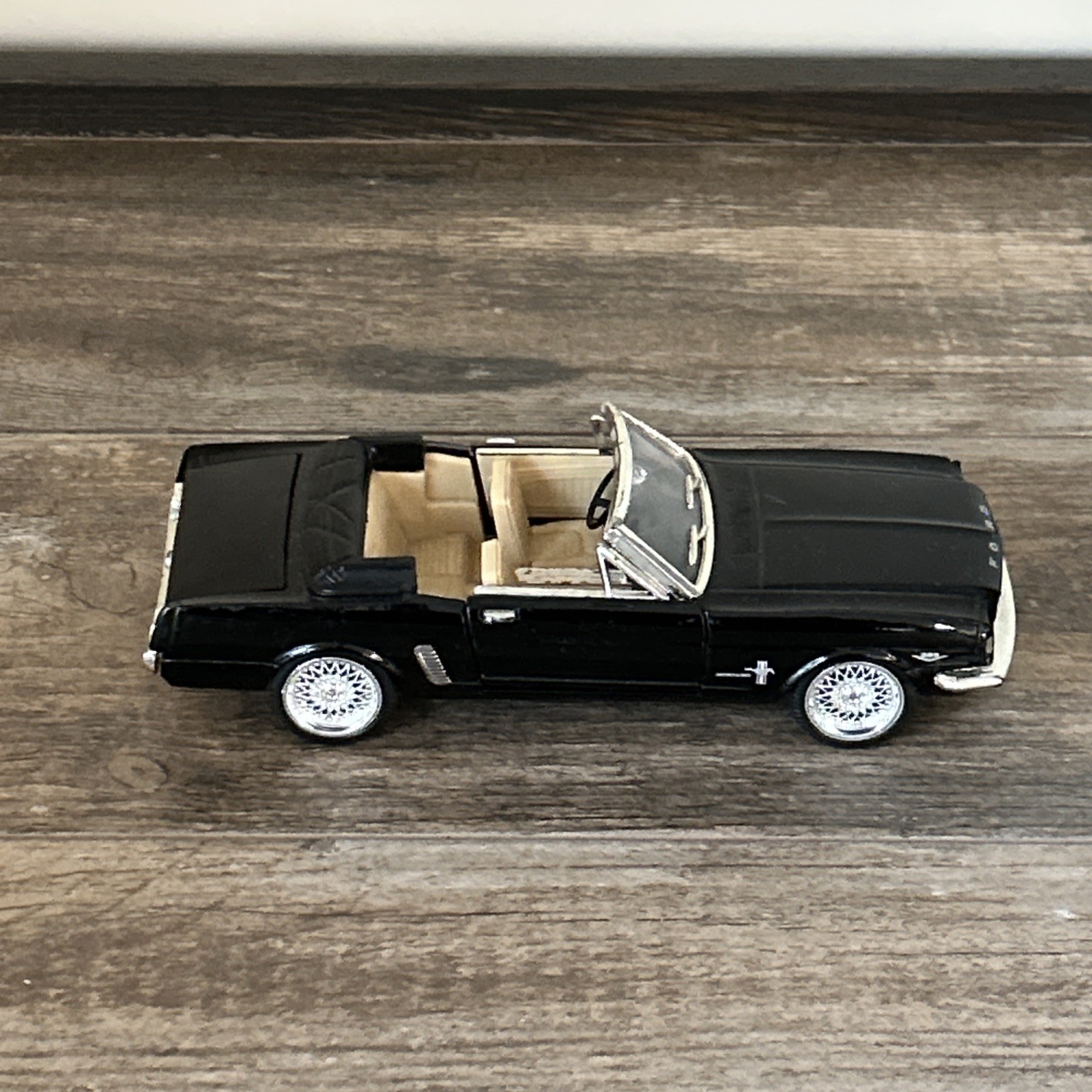 Vintage 1964 or 65 Diecast Ford Mustang Convertible Car 1:24 Scale Black Tan Int