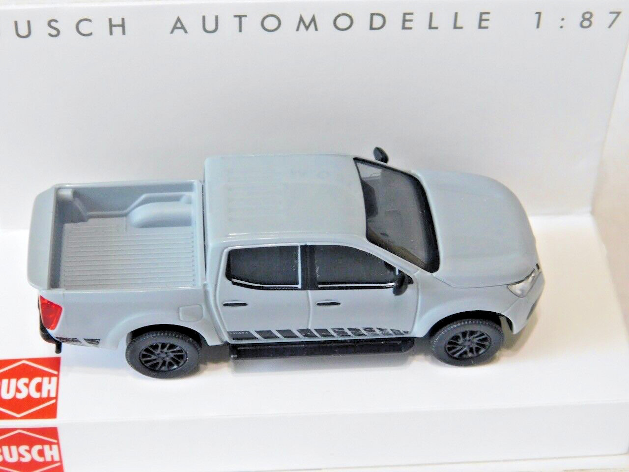 Busch 53711 1/87 HO 2015 Nissan Frontier In Germany The Navara Gray/Black NIB