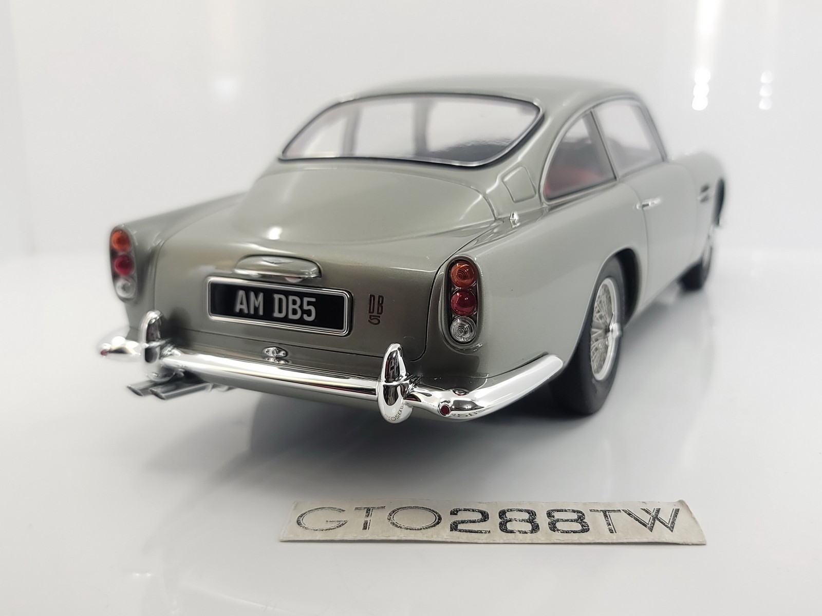 GT Spirit 1:12 scale Aston Martin DB5 1963 Silver(GT066)