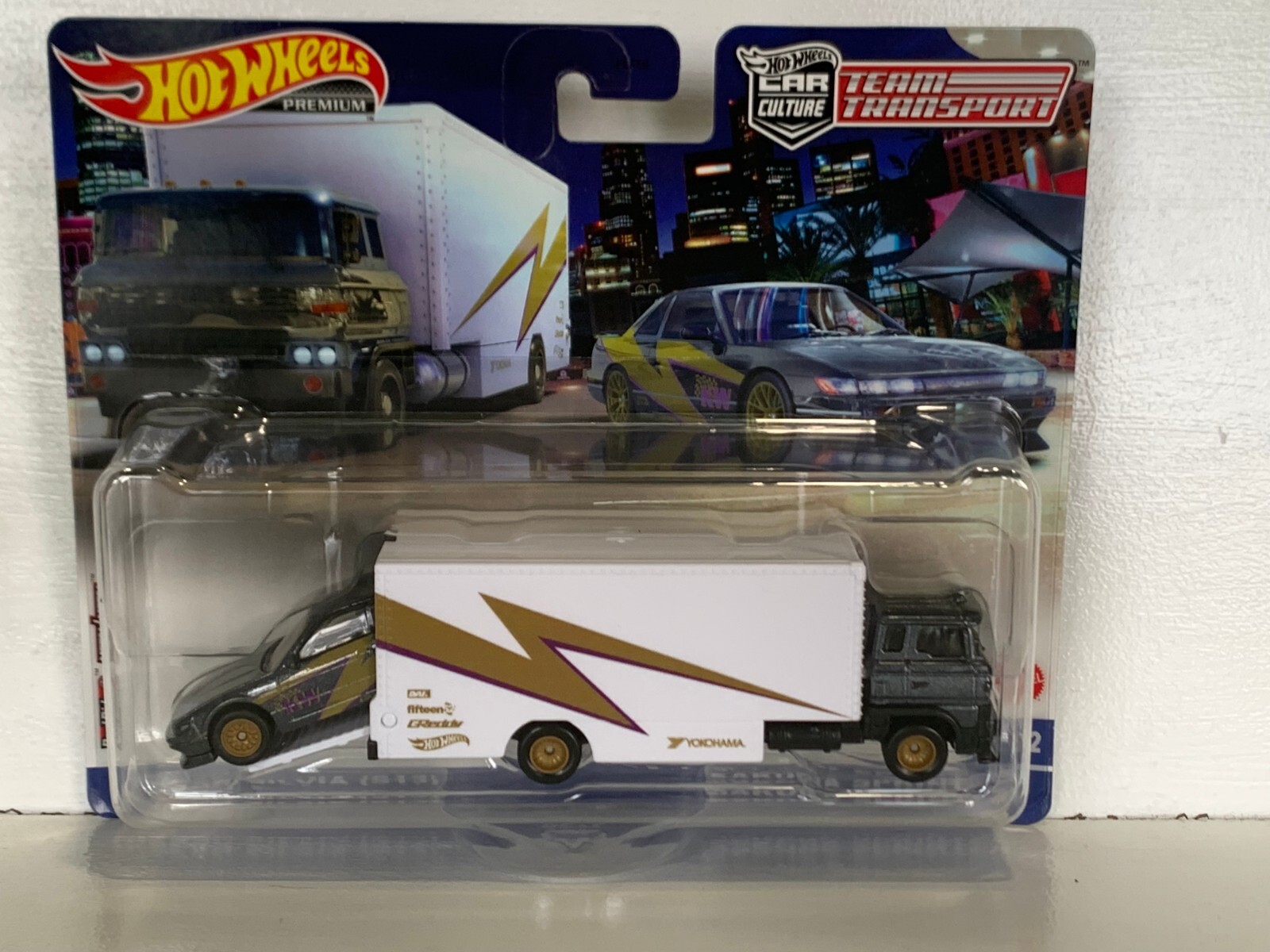 HOT WHEELS TEAM TRANSPORT #52 NISSAN SILVIA (S13) ON SAKURA SPRINTER REAL RIDERS